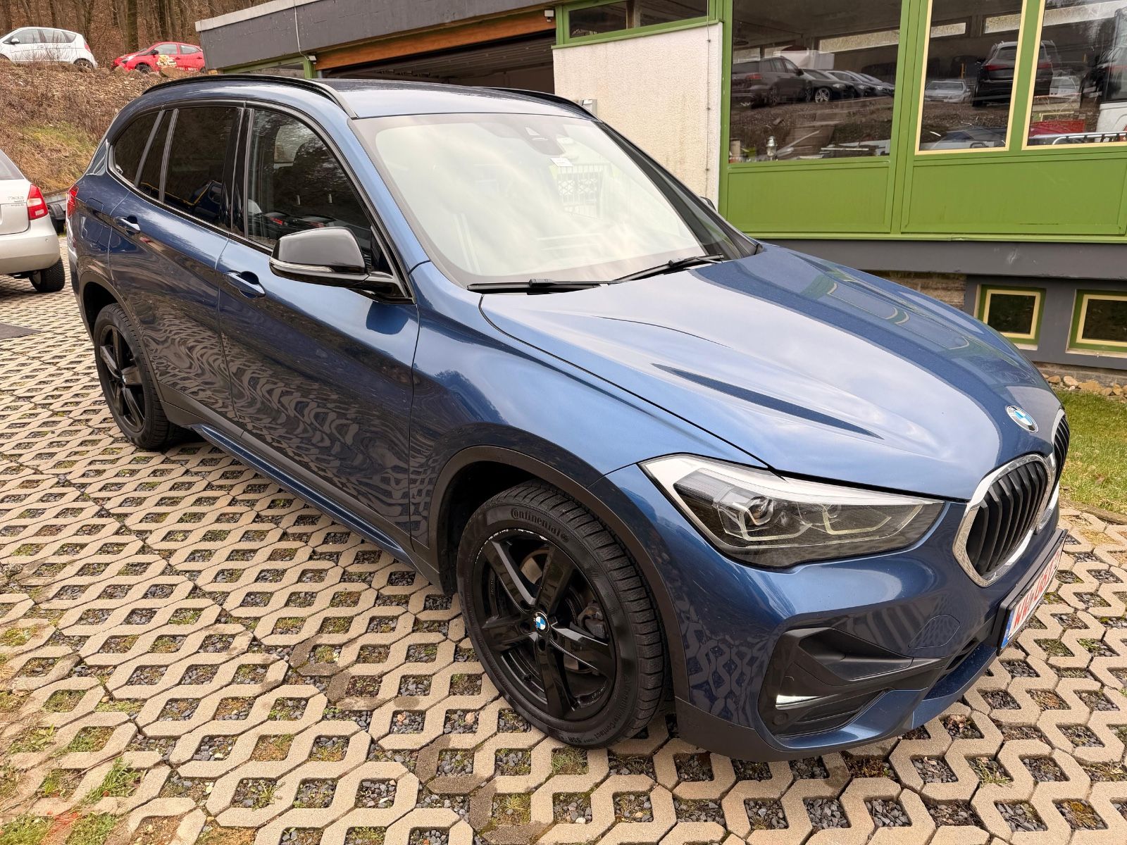 BMW X1  2,0 d Sport Line HUD LED Kamm. sauber