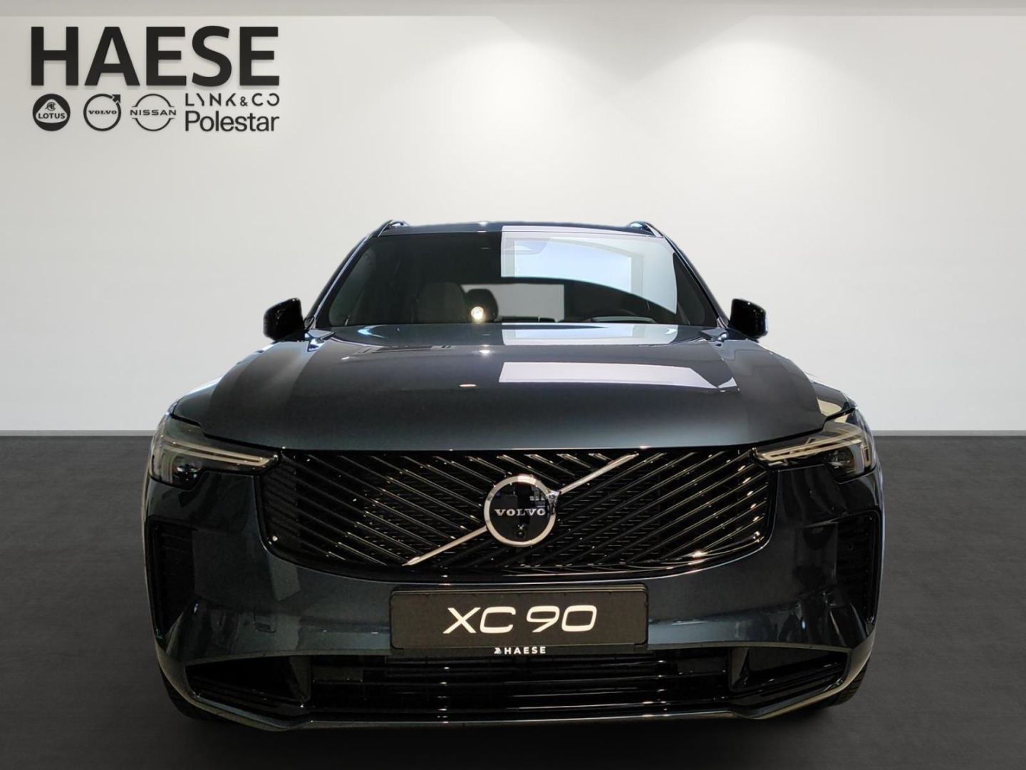 Volvo XC90 Plus Dark Recharge Plug-In Hybrid AWD 7-Sit imagem 2