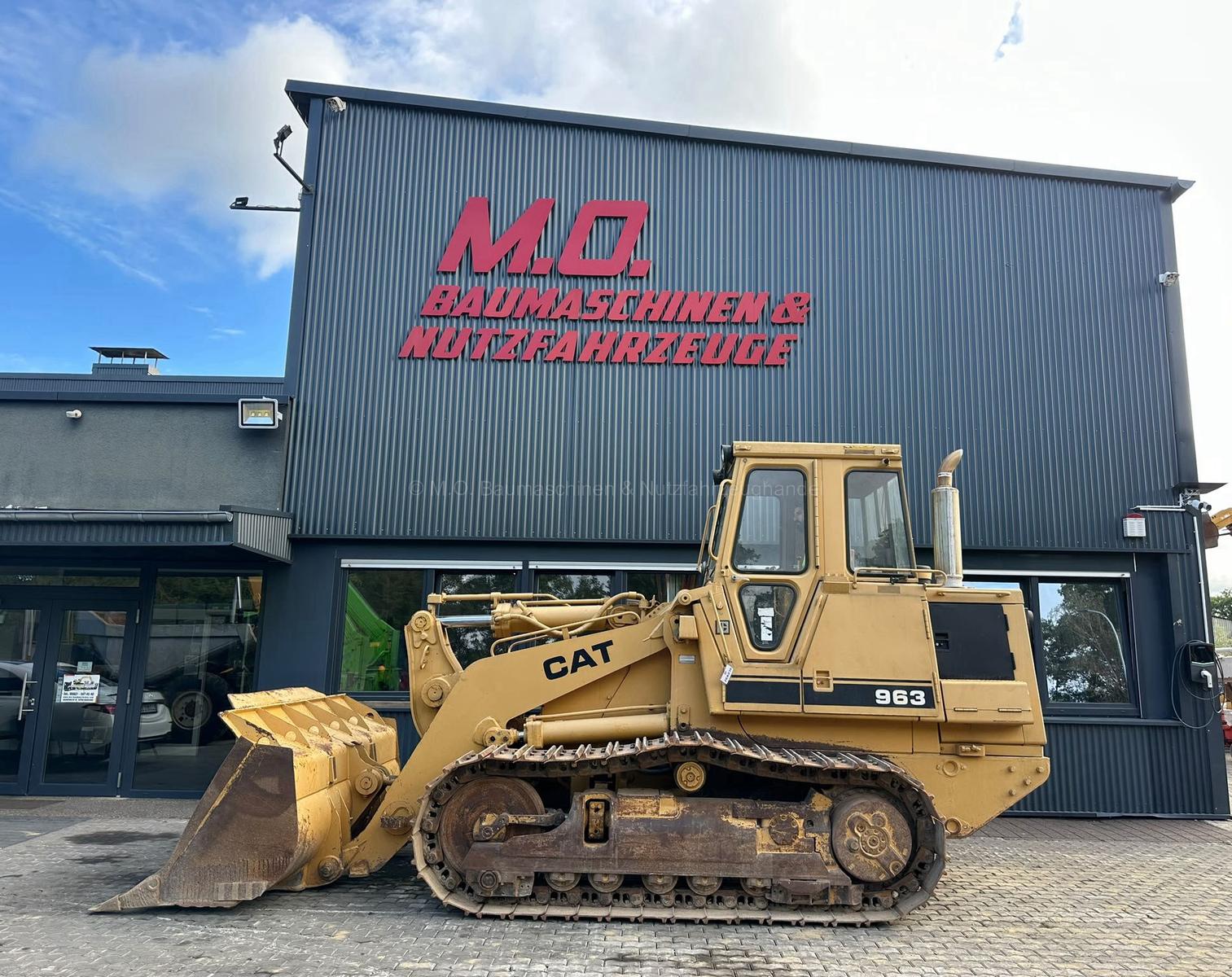 CAT 963 /