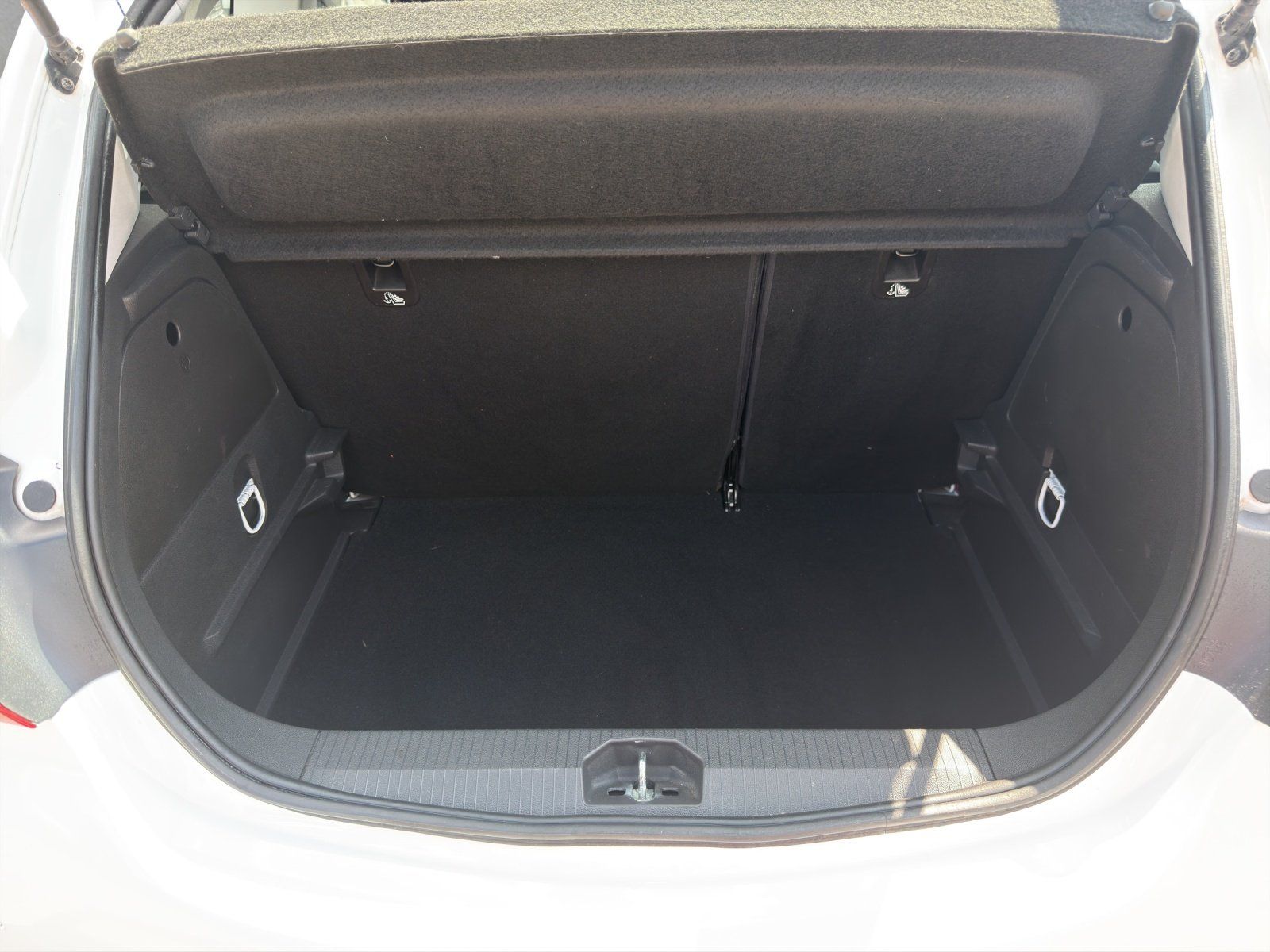 Fahrzeugabbildung Opel Corsa 1.4 Edition Klima Sitzheizung PDC el. FH
