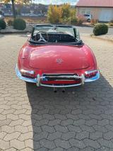 Jaguar E-Type Serie 1,5 - 4,2 Liter - 6 Zylinder Cabrio - rote Jaguar E-Type