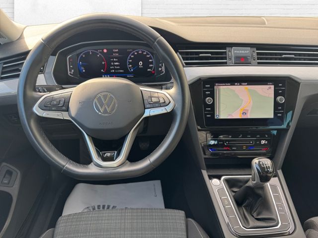 Fahrzeugabbildung Volkswagen Passat Variant Business 2.0 TDI R-Line Klima LED