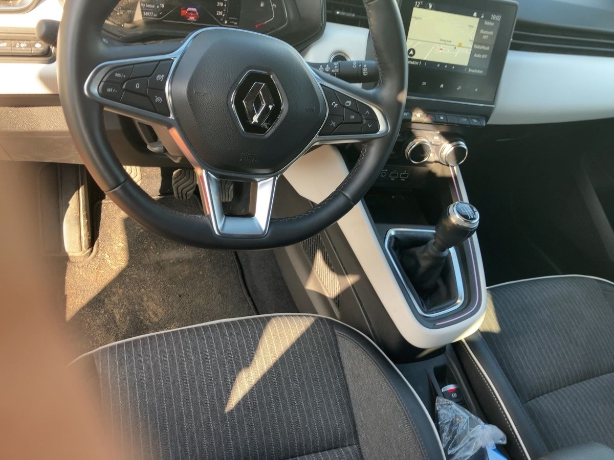 Renault Clio - Bild 9