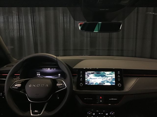 Fahrzeugabbildung Skoda Kamiq Monte Carlo1.5 TSI DSG/AHK/Pano/Matrix