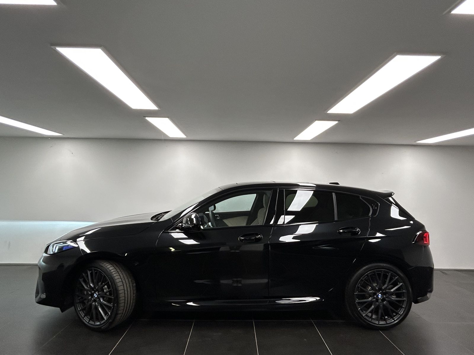 BMW 123 xDrive M Sportpaket Pro Pano. Harman/Kardon  imagem 2
