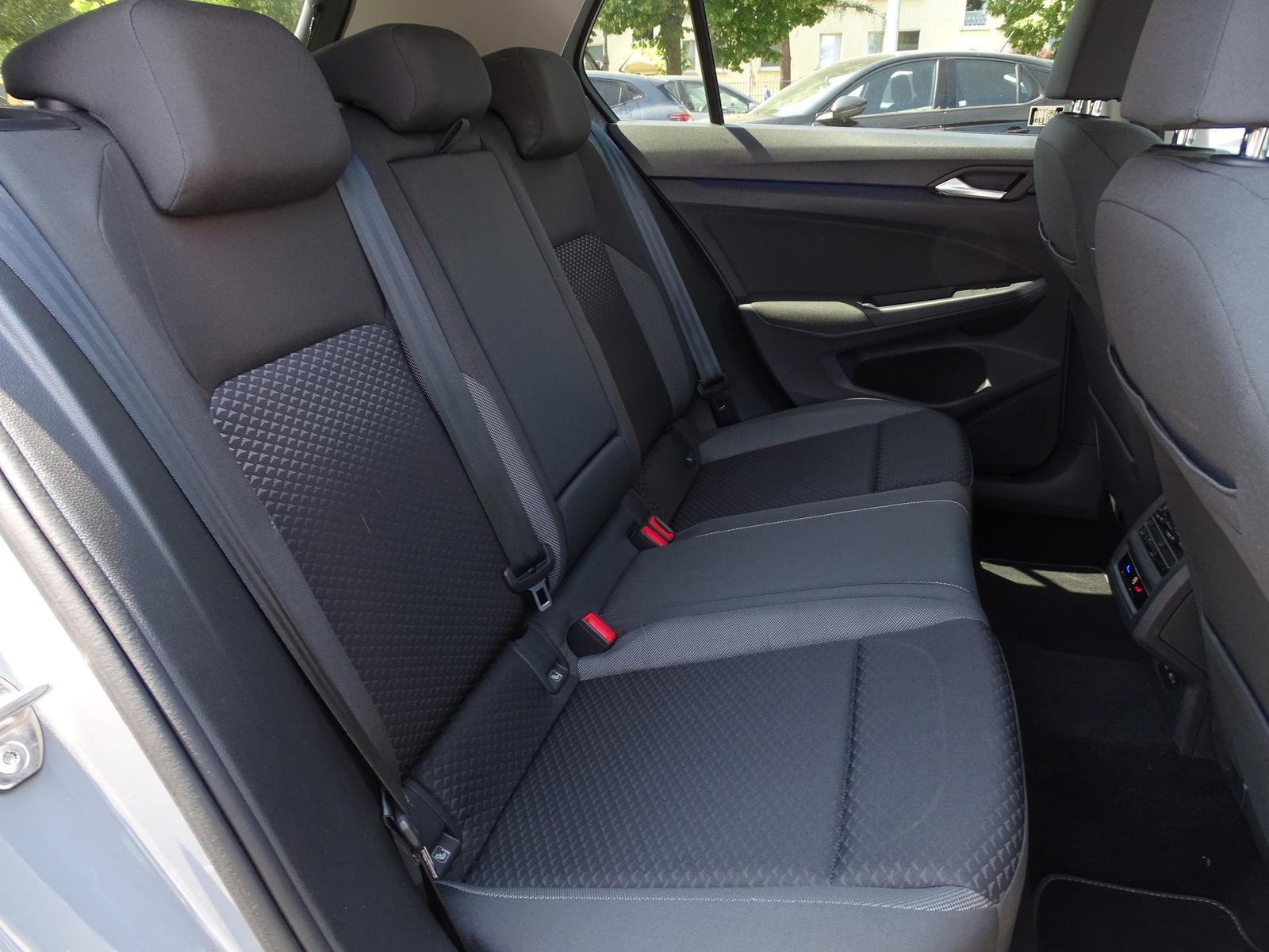 Volkswagen Golf VIII 1.0 Active LED Navi ACC Android Apple, миниатюра 26