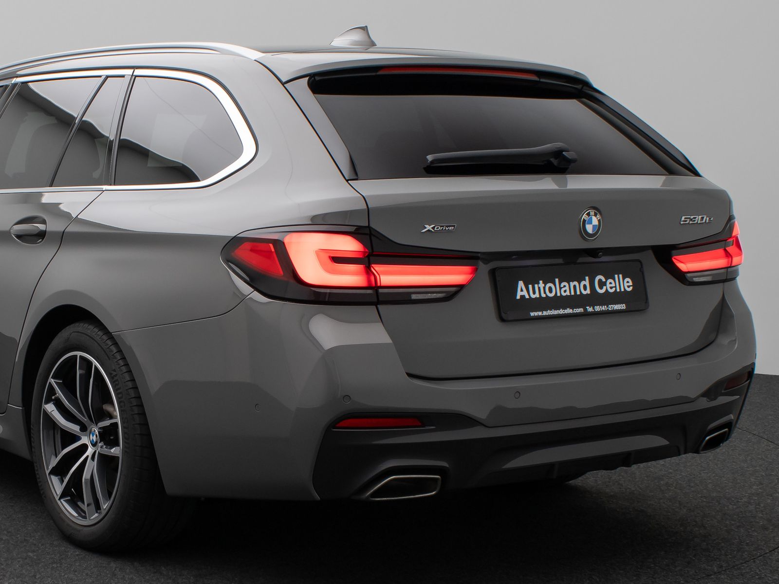 Fahrzeugabbildung BMW 530e xD M Sport HUD DAB Laser HiFi AHK Komfort