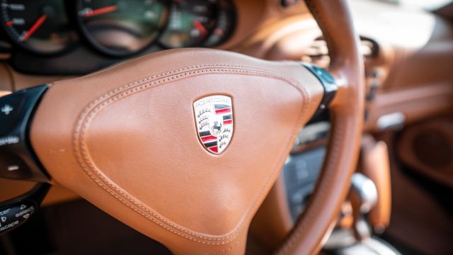 Fahrzeugabbildung Porsche 996 Carrera 4 Cabrio/Porsche Exklusiv veredelt