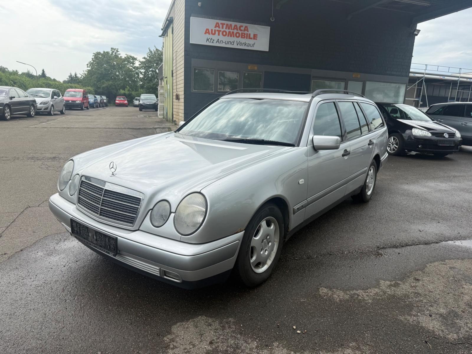 Mercedes-Benz E 200