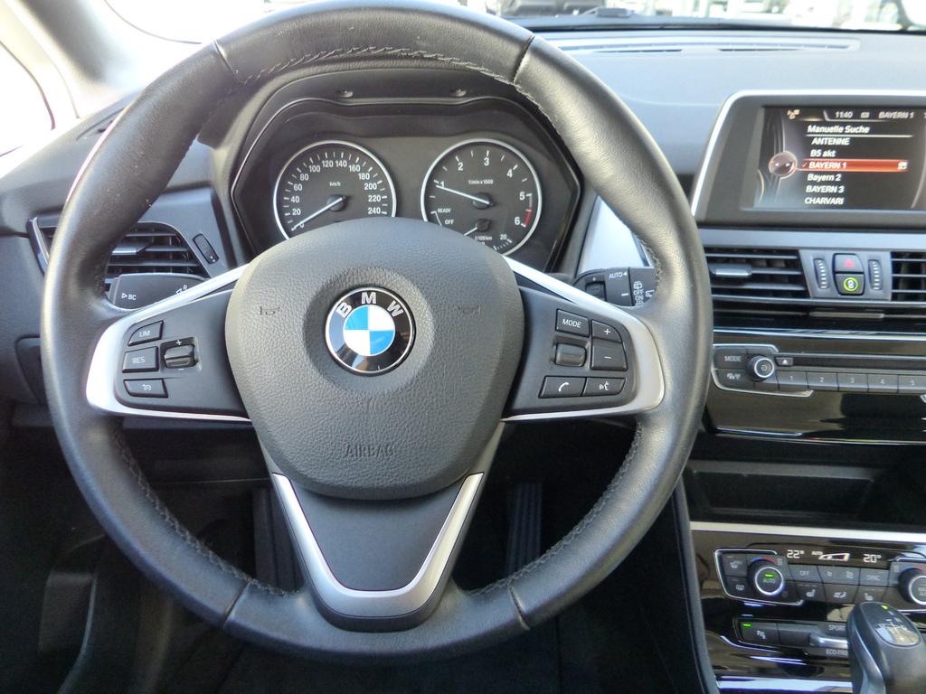 BMW 218