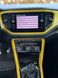 Volkswagen T-Roc - 10
