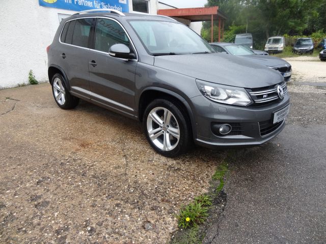 Fahrzeugabbildung Volkswagen Tiguan R-LINE/4Motion/1.Hd/Pano/AHK/Navi/SitzH/
