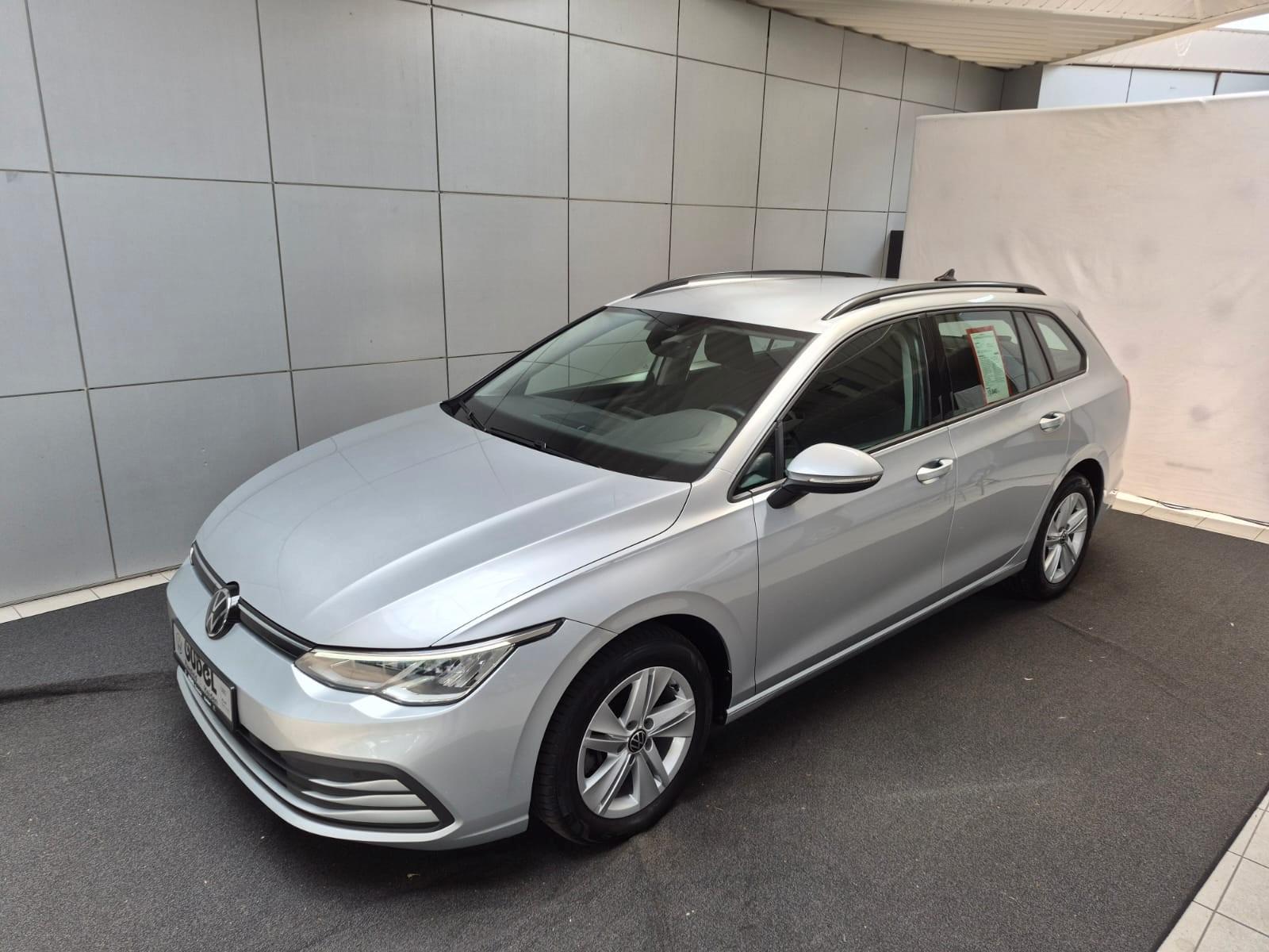 Volkswagen Golf VIII Var. Life 2.0 TDI DSG AHK ACC 1,99%*, миниатюра 2