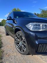 BMW X5 xDrive40d - - blaue BMW X5