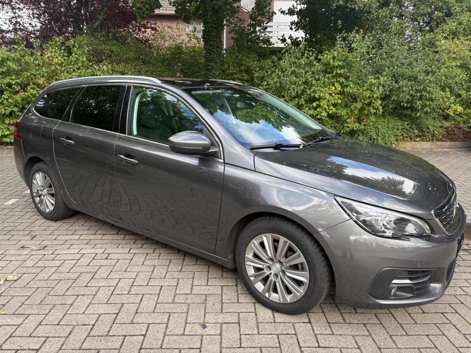 Peugeot 308 PureTech 110 Style SW Pano/Navi/Camera
