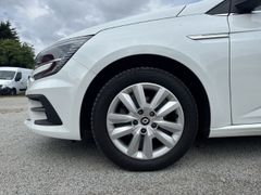 Fahrzeugabbildung Megane IV Grandtour Intens 1.3 TCe 140 EU6d