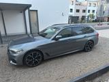 BMW 530d xDrive Touring M Paket  - BMW 530 Gebrauchtwagen in Freiburg