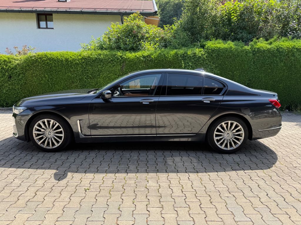 BMW 750