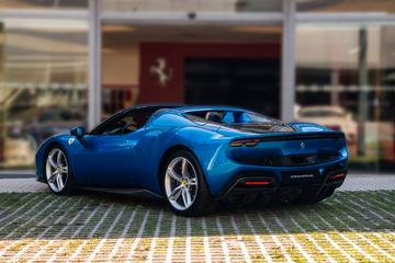 صورة 5 لـ 2022 Ferrari 296 GTS