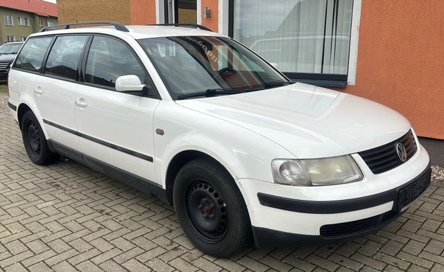 Volkswagen Passat ! Zahnriemensatz & TÜV NEU !