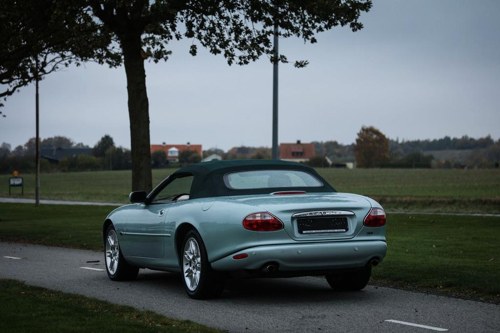 Jaguar XK8