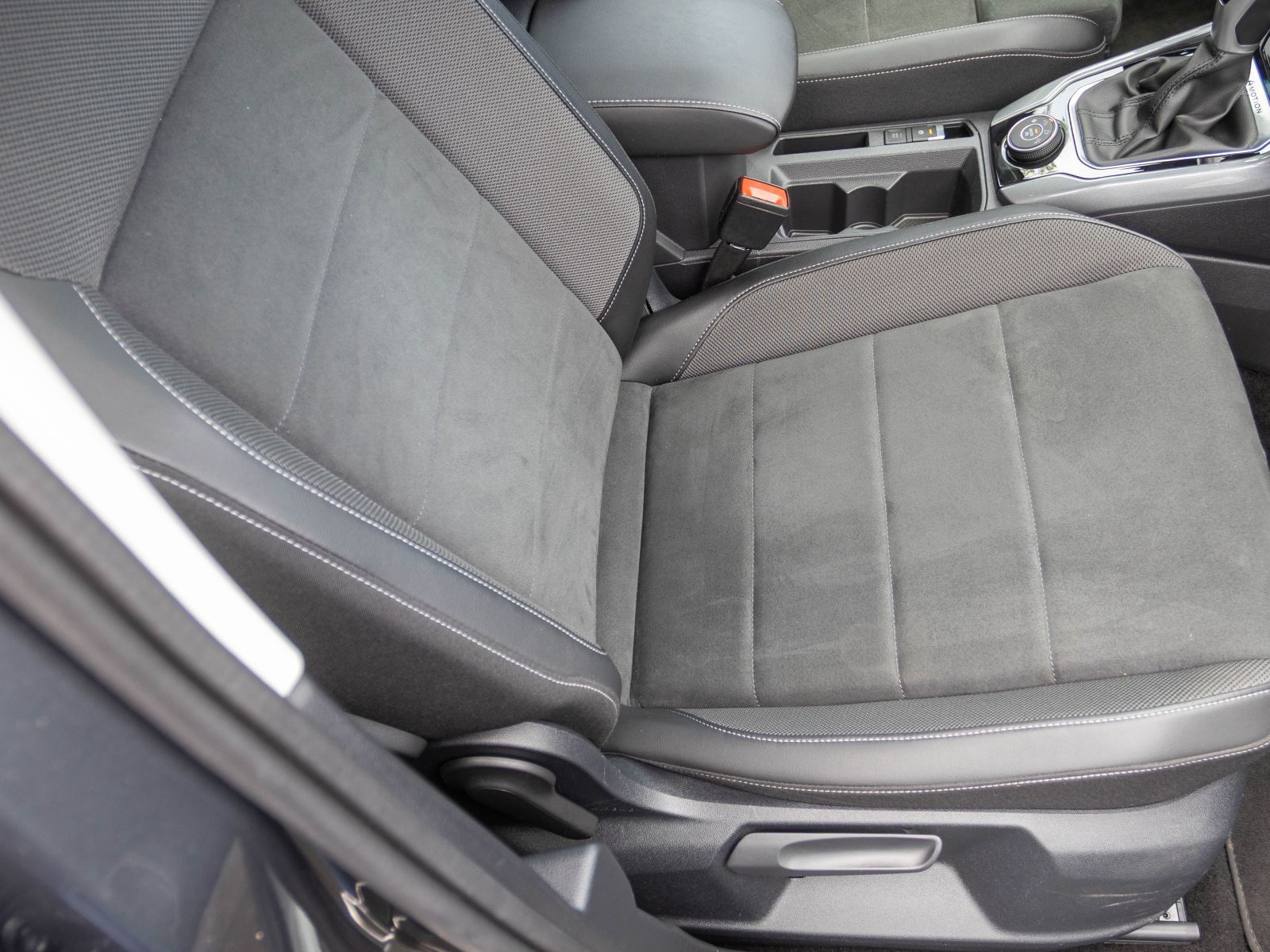 Volkswagen T-Roc - Bild 19