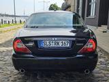 Jaguar Daimler Super Eight - - Jaguar Daimler mit Benzin-Antrieb
