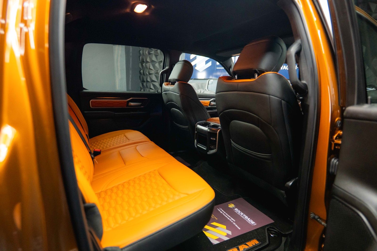 Fahrzeugabbildung Dodge RAM 5.7 V8 HEMI 4x4 COPPERHEAD Offroad LONGBED