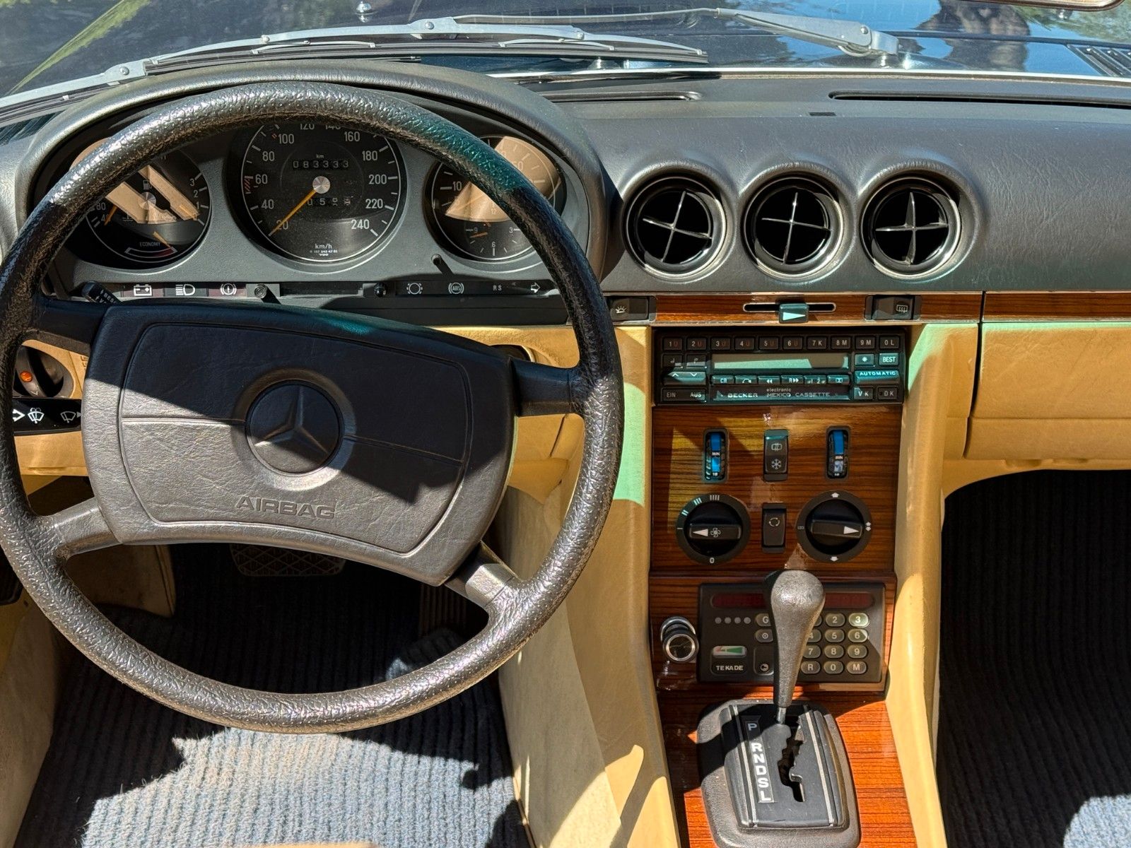Fahrzeugabbildung Mercedes-Benz SL 280
