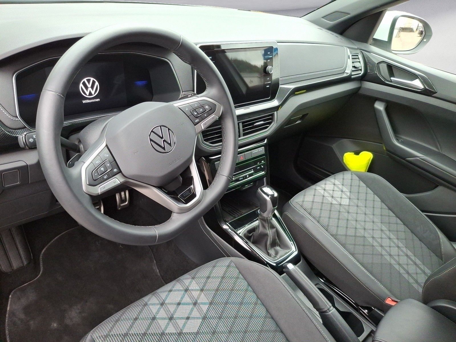 Volkswagen T-Cross - Bild 11