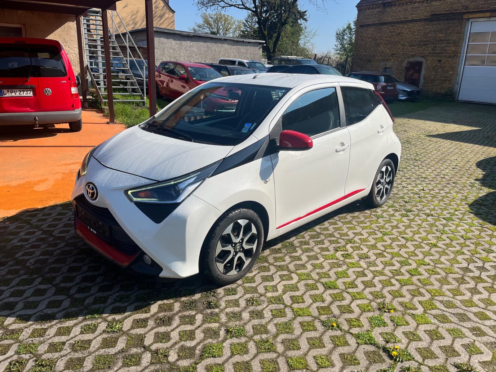 Toyota Aygo AYGO x-play connect