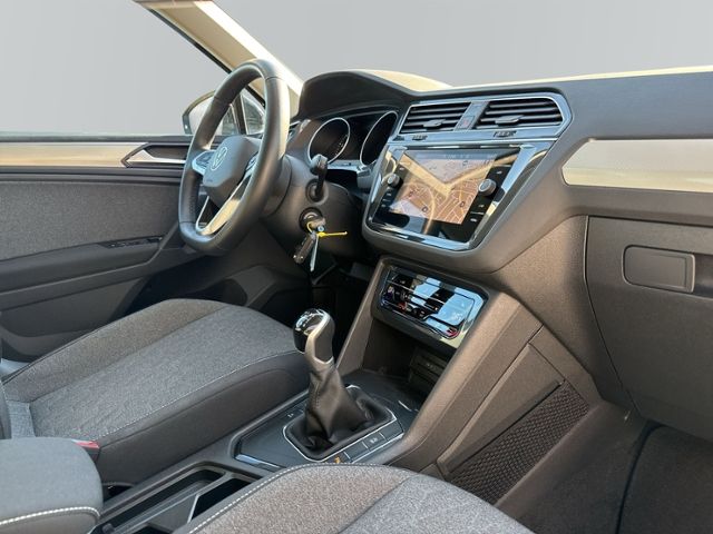 Tiguan 1.5 TSI MOVE LED+NAVI.+AHK+ACC+SIHZ+PDC+L