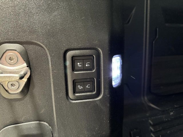 Foto Nummer 16: LAND ROVER Defender