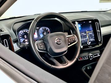Fahrzeugabbildung Volvo XC40 T3 Momentum Pro 2WD **1.Hand**LED**
