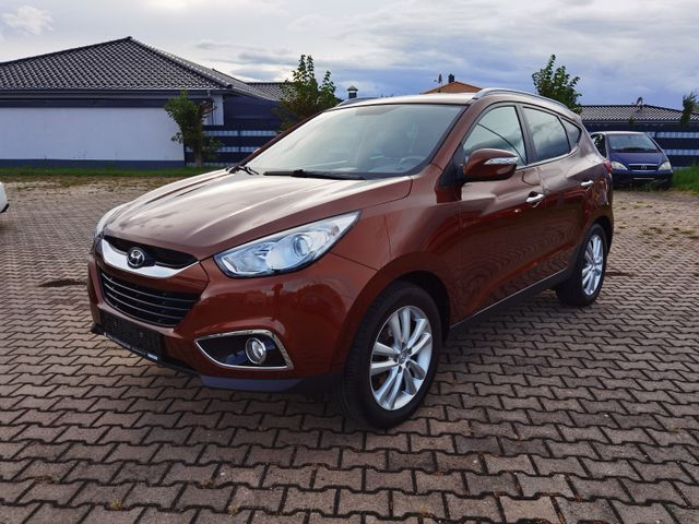 Hyundai ix35 Premium Allrad / Klimaaut./4xSitzh./Alu18Zo