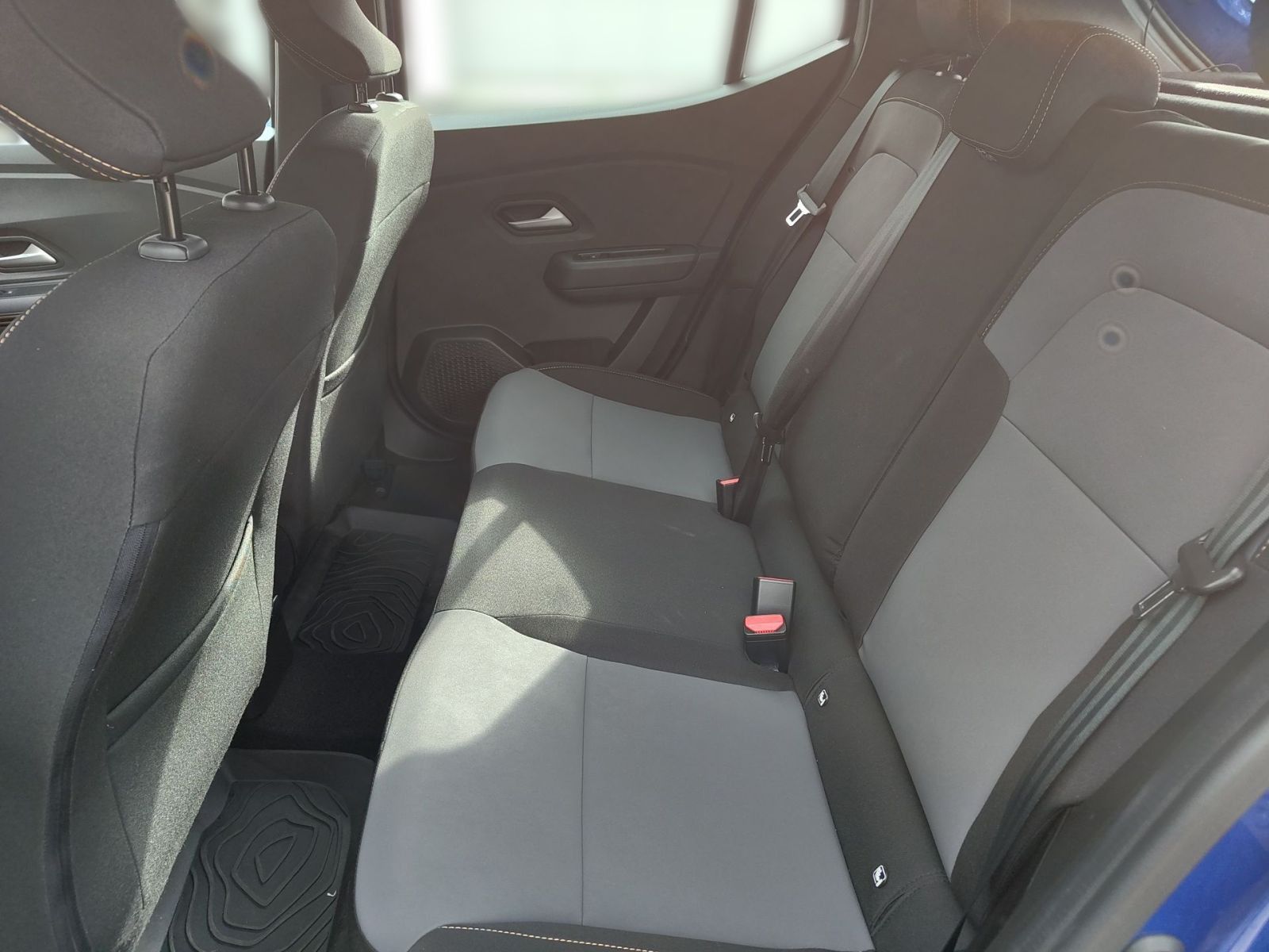 Fahrzeugabbildung Dacia Sandero III Stepway Extreme TCE 90 CVT-Automatik