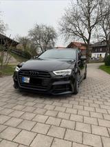 Audi S3 TFSI S tronic quattro Sportback - - Audi S3: Sportback Tronic