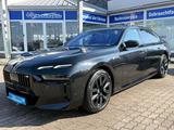BMW M760  e xDrive Sitzbelüftung Bowers & Wilkins - BMW M760 aus 2023