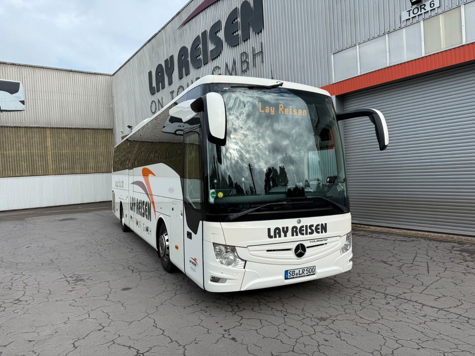 MERCEDES-BENZ  2019 - Image 2 of 30