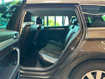 Volkswagen Passat Variant *Keyless*LED*NAVI*ACC*3-Zonen*
