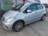 Mercedes-Benz A 170 Automatik Elegance nur 66000km Scheckheft - gebrauchte Mercedes-Benz A 170 aus dem Jahr 2009