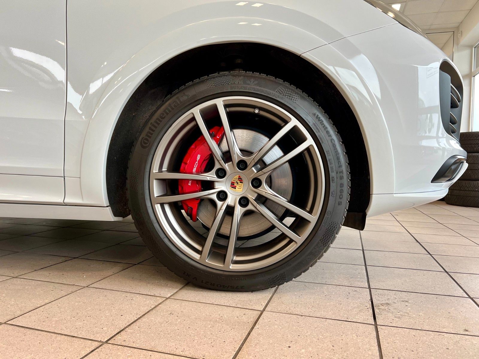 Fahrzeugabbildung Porsche Cayenne GTS Panorama, AHK, 21Zoll, SportChrono