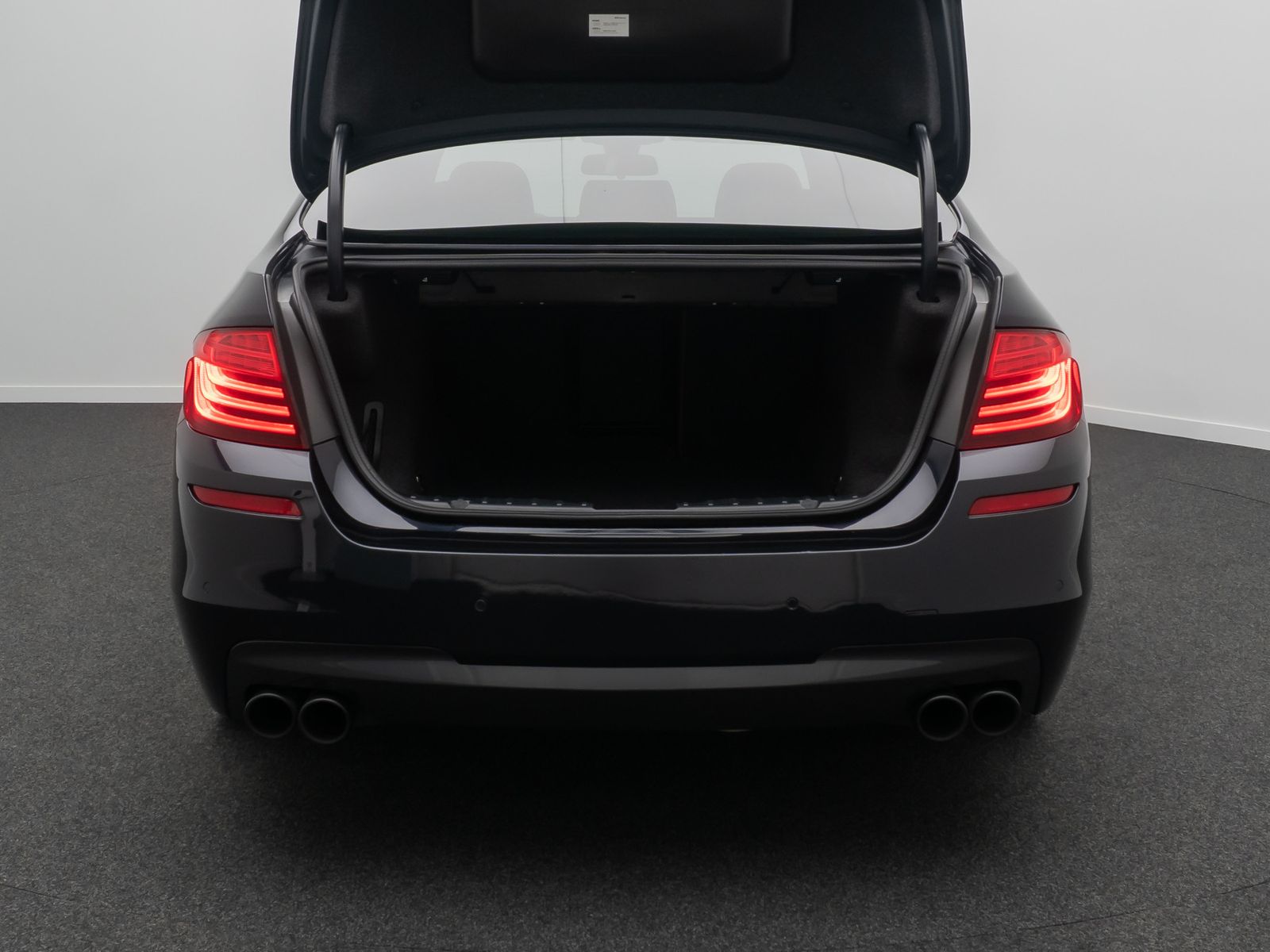 Fahrzeugabbildung BMW 550i xD M Sport HUD H/K Kamera GSD SoftCl 20Zoll