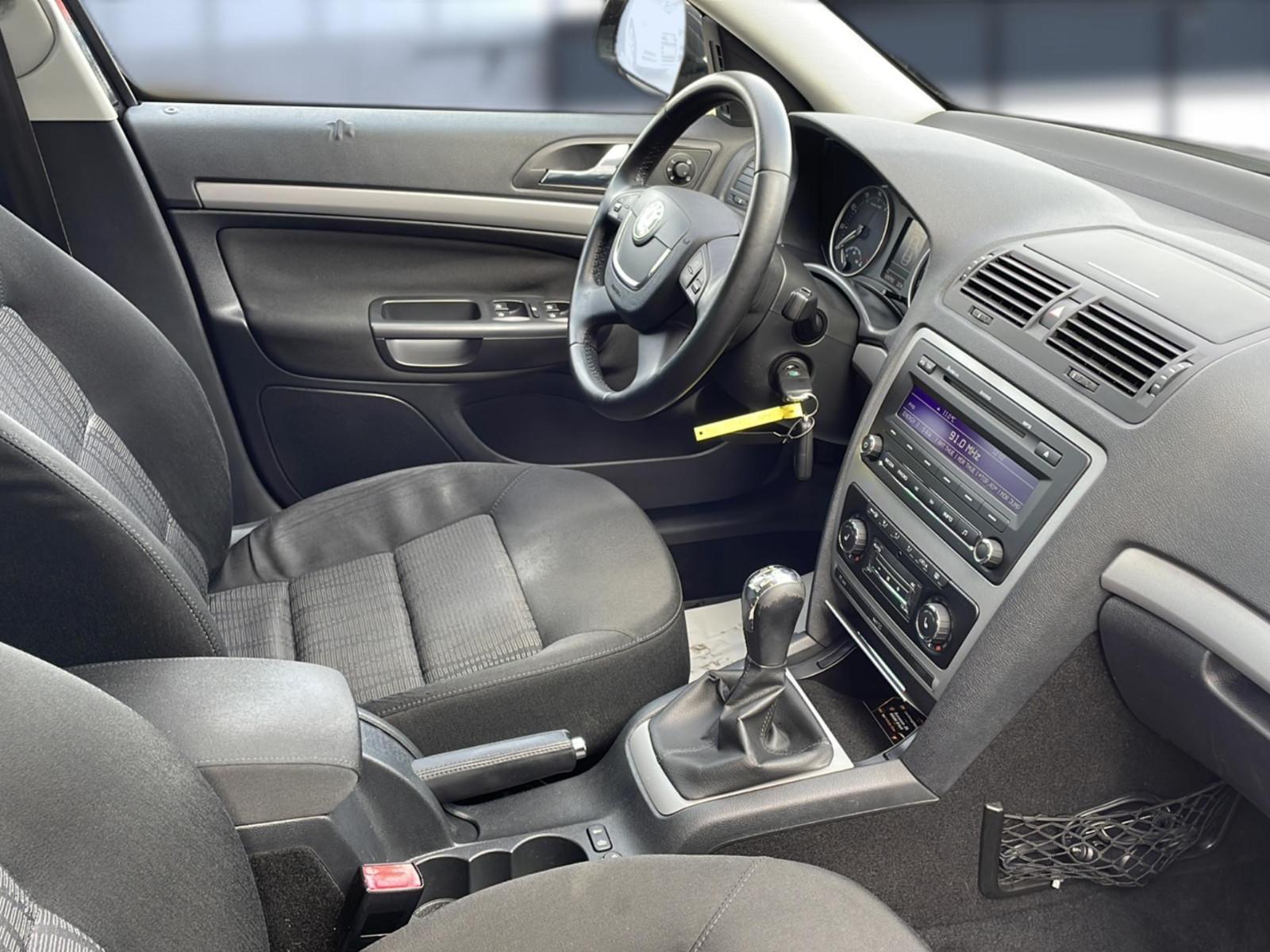 Skoda Octavia 2010 — photo 19