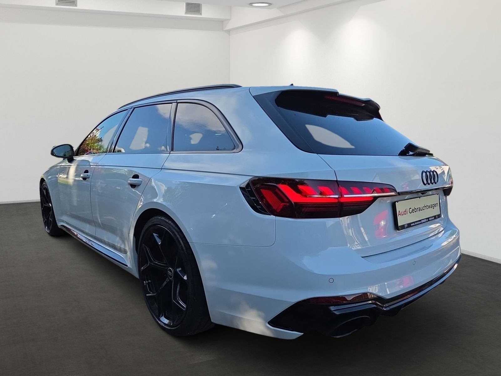 Audi RS4 Avant COMPETITION PLUS V-MAX 290+ABGAS+GEWIN foto 5