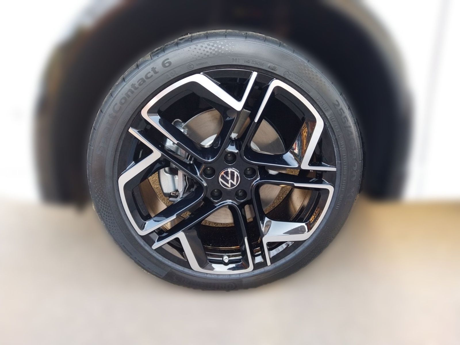 Volkswagen Tiguan 2.0l TDI 4MOTION DSG R-Line HeadUp LM foto 5