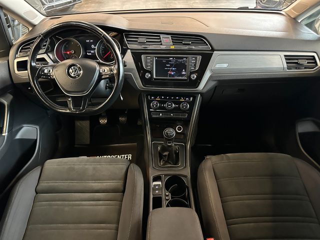 Volkswagen Touran*7-Sitzer*MASSAGE*ACC*AHK*NAV*STHZ*