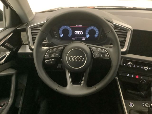 A1 Sportback S line 25 TFSI 70(95) kW(PS) Schalt