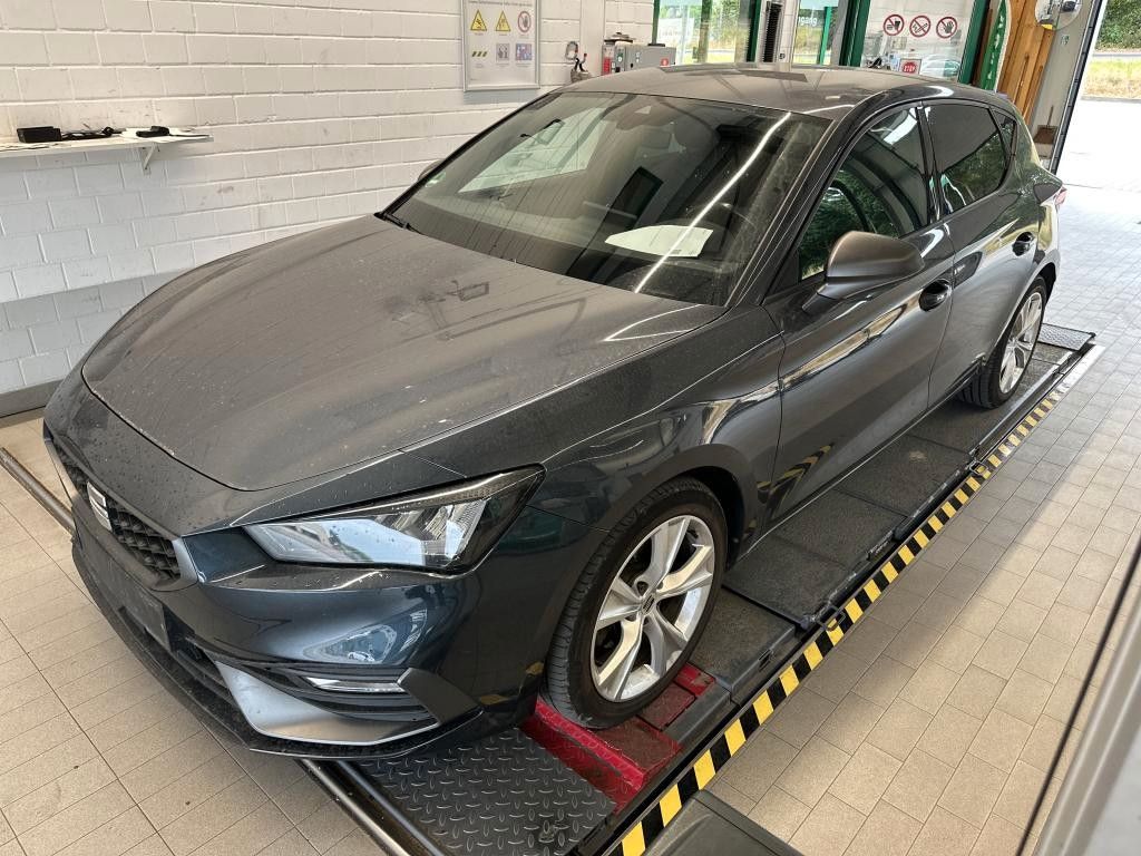 Seat Leon FR 2.0TDI DSG Navi AHK SHZ ACC LED PDC