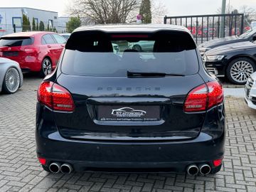 Porsche Cayenne - 11